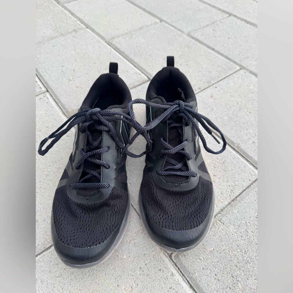 Vionic Women’s Brisk Miles Leisure Sneakers size 10